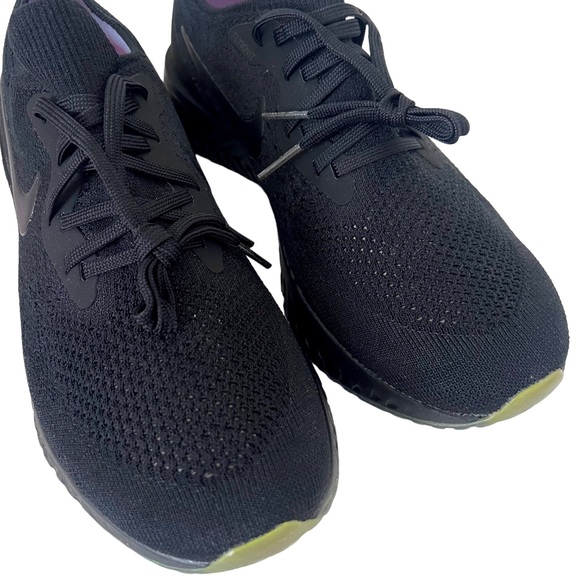 Men’s Nike Epic React Flyknit BETRUE Sneakers - Picture 4 of 8